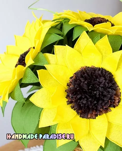 Sunflowers daga takarda. Class