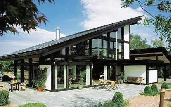 Njemačka tehnologija: frakciranje kuća u stilu farrow-a: fasada i završetak (15 fotografija)