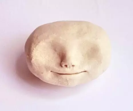 How to make the head of a pupae of polymer clay