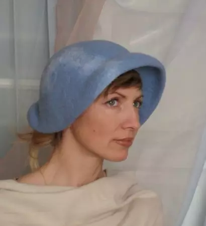 Irina Spasskaya: kelas induk pada jatuh topi musim luruh