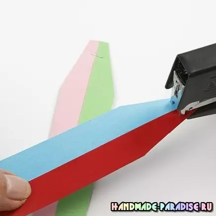 Làm thế nào từ các dải giấy dệt bóng