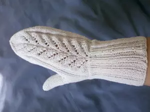 Openwork Mittens with Puperes Knitting: Schemes with description and master Class