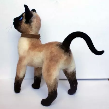 모직 장난감 고양이에서 접는 마스터 클래스 Larisa Ivanova