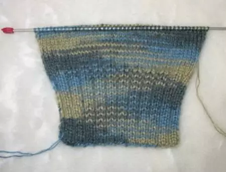 Chaussettes ouvertes avec aiguilles à tricoter pour femmes: classe de maître avec photos et vidéo