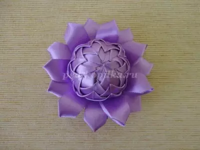 Flores de papel de origami: esquemas con descripción, maquillan el tulipán de papel, lirio y flor blanca sin esfuerzo