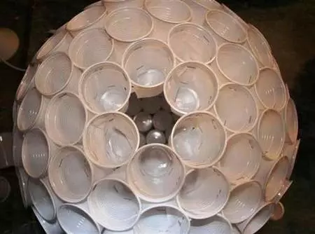 I-chandelier yenza ngokwakho kwiiglasi zeplastiki
