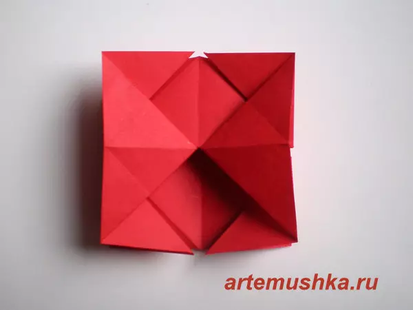 Origami steg fra papir med hender: ordningen på russisk for nybegynnere