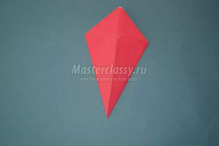 Origami قول بىلەن قەغەزدىن ئورنىدىن تۇردى: يېڭى ئۆگەنگۈچىلەر ئۈچۈن رۇس