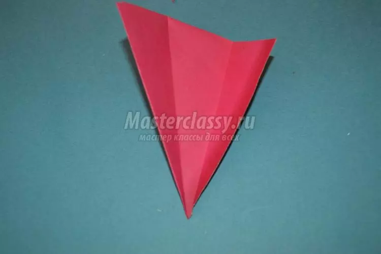 Origami naik dari kertas dengan tangan: skim di Rusia untuk pemula