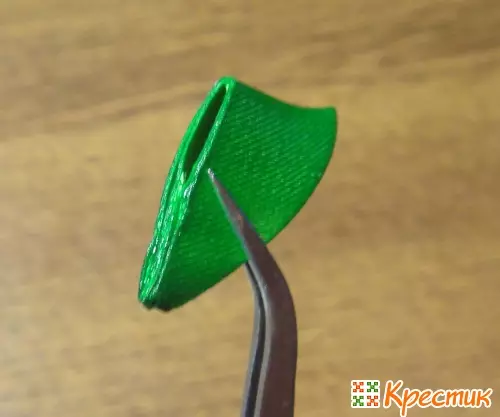 Pétales de Kanzashi: Vidéo de classe de maître avec une photo de feuilles rondes et pointues