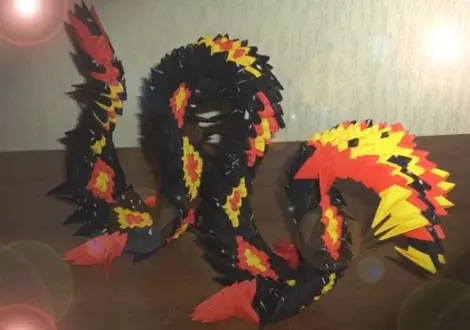 Dragão: Origami modular, esquema de montagem com instruções passo a passo e classe mestre