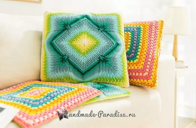 Bantal Crochet dengan efek gradien