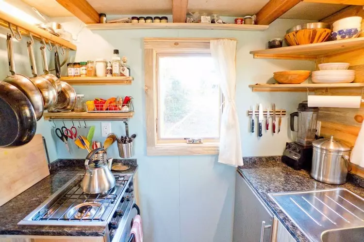 Disseny d'interiors d'una casa petita: idees per a la vostra pròpia casa de camp (52 fotos)