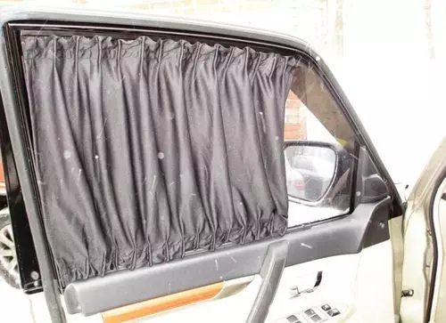 Cómo elegir guías para cortinas en un automóvil.