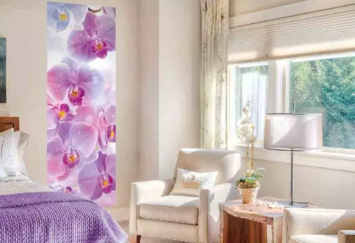 Wallpaper sienām ar orhidejām, izmantojiet interjera ziedu tēmās