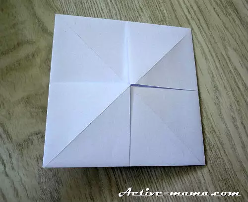 Origami paper boat na may scheme: Paano gumawa ng palo na may layag at pipe para sa mga bata