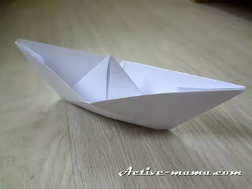 Origami Pabeierboot mat engem Schema: Wéi eng Mast mat Segel a Päifen fir Kanner ze maachen