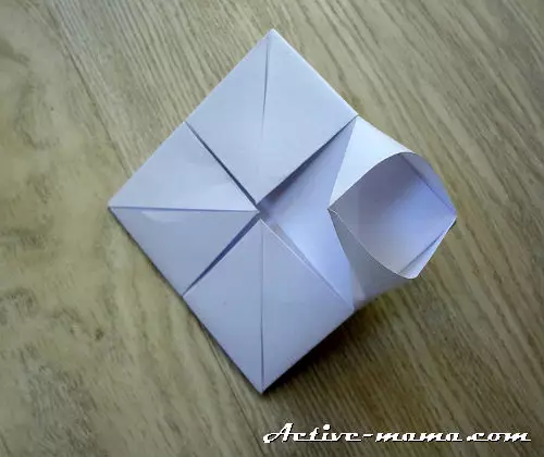 Bot kertas origami dengan skim: bagaimana untuk membuat tiang dengan belayar dan paip untuk kanak-kanak