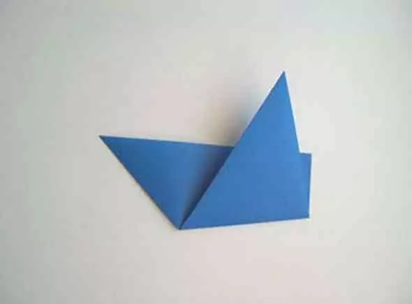 Origami papīra laiva ar shēmu: kā padarīt mastu ar buru un caurulēm bērniem
