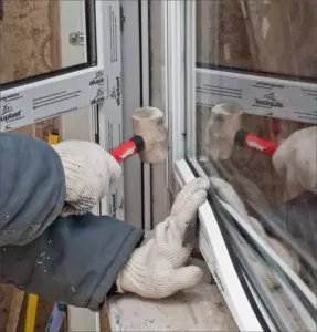 Instalado de Vindozo sur la Balkono kaj Loggia