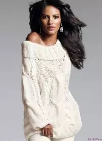 Бели џемпер великих иглице за плетење: женска и мушка опција са фотографијом