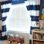 تصميم النوافذ في غرفة الأطفال: قواعد التصميم الجيد