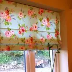 Cortinas para dormitorio con papel tapiz beige: consejos sobre la elección y combinaciones de colores armoniosos