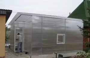 Cómo acristalar el policarbonato de la veranda.