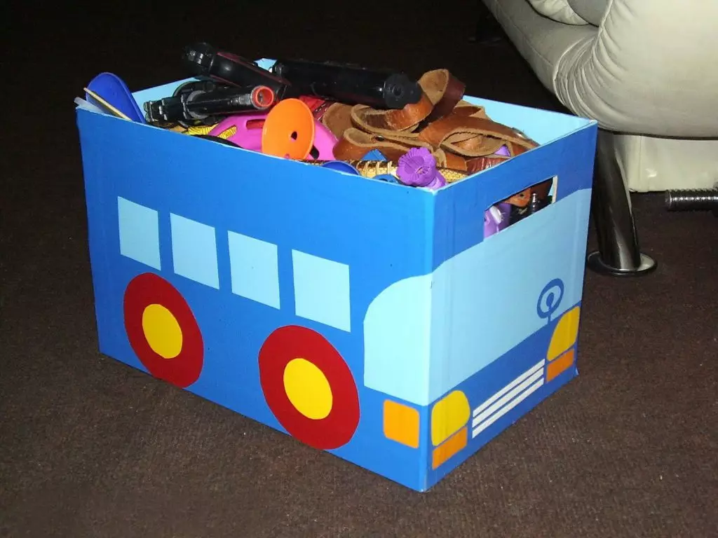 Homemade toy drawer: options from cardboard, fabric and wood (4 MK)