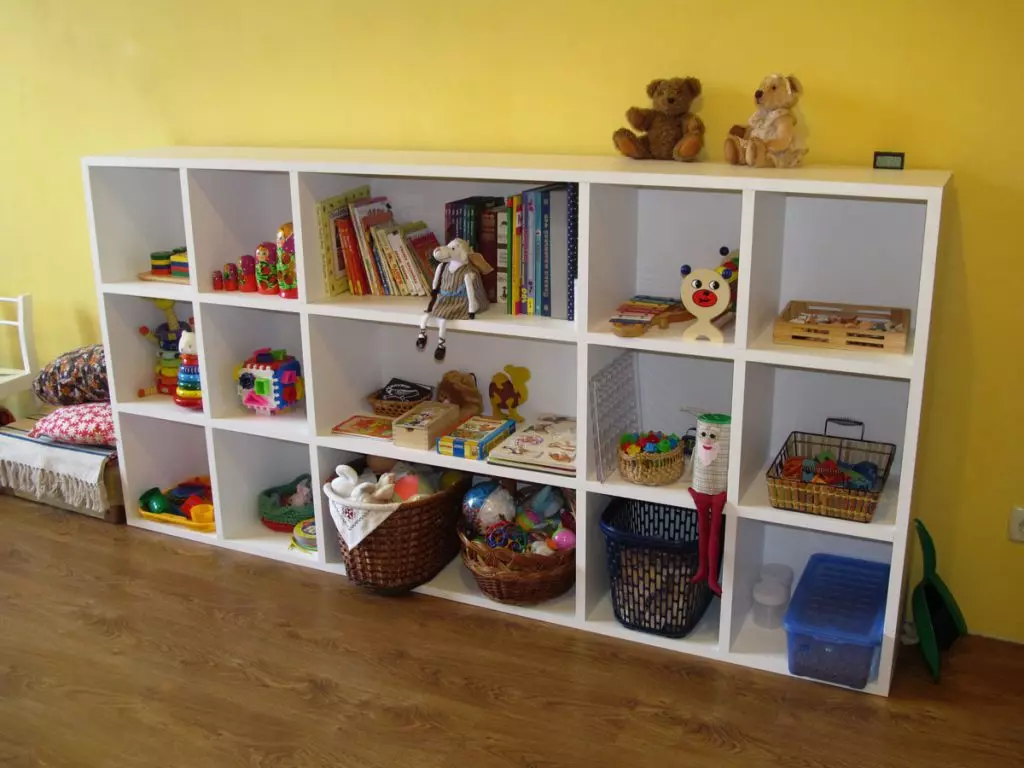 Homemade Toy Drawer: Safidy avy amin'ny baoritra, lamba ary hazo (4 mk)