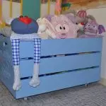 Homemade toy drawer: options from cardboard, fabric and wood (4 MK)