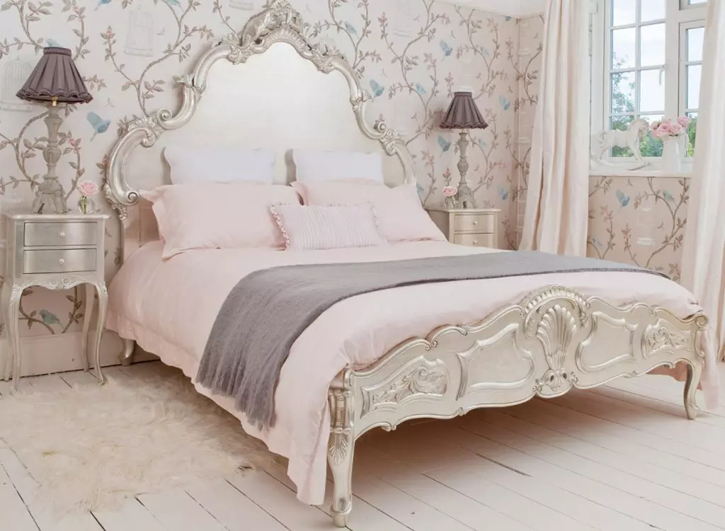 Provence Bedroom Decoration: Tips for the choice of color gamut, furniture and decoration