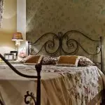 การตกแต่งห้องนอน Provence: เคล็ดลับสำหรับการเลือกช่วงสี, เฟอร์นิเจอร์และการตกแต่ง