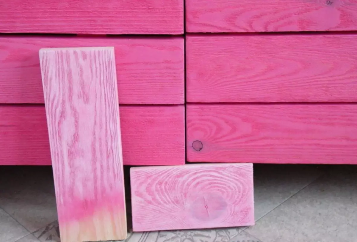 ציור של מוצרי עץ: שולחן נייד וקירות לעשות את זה בעצמך