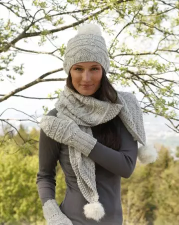 मादी सेट बुटिंग: स्कार्फ आणि टोपी सह आकृती