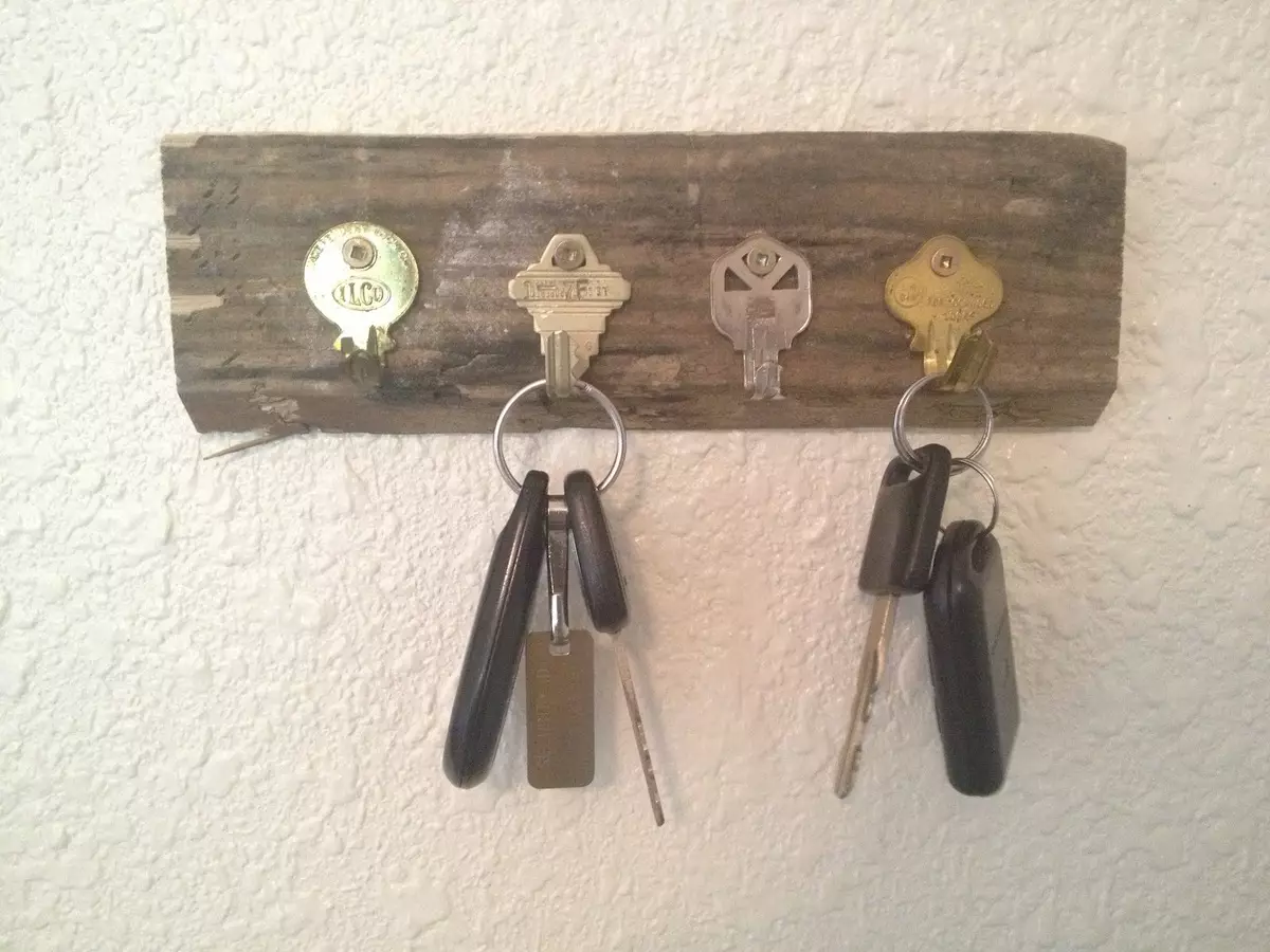 पुरानी चाबियों से क्या करना है? [घर के लिए विचार]