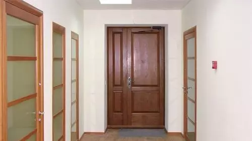 Cómo abrir si el bloqueo de la puerta está atascado en el apartamento.