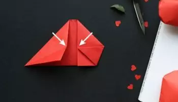 قلب الأوريغامي الورقي: كيفية صنع مع مخطط وفيديو
