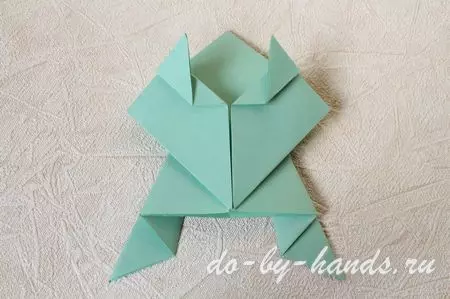 Document de grenouille origami pour enfants: schéma avec photos et vidéo de métiers