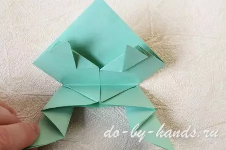 Origami Frog papper för barn: Schema med foton och video av hantverk