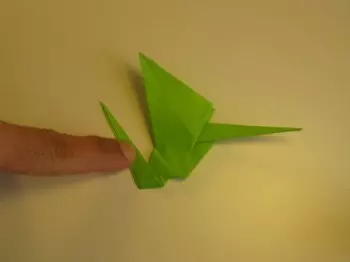 Origami sárkány a papírból: Hogyan készítsünk a kezdőknek egy sémával és videóval