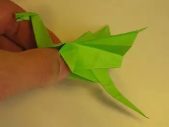 Origami sárkány a papírból: Hogyan készítsünk a kezdőknek egy sémával és videóval