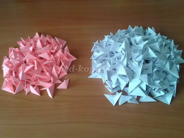 Արհեստներ Origami Modules- ից. Խոշոր կենդանիներ եւ կարապ `MK- ի եւ տեսանյութի հետ