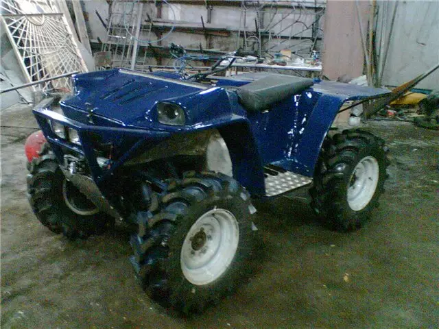 Quad Bike 4x4 기준 오카를 기반으로합니다