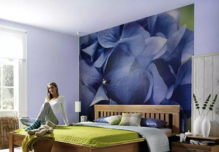 Ѕидни фрески цвеќиња во внатрешноста: 100 фотографии на цветни отпечатоци на ѕидот