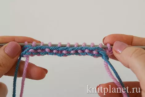 Rirọ ti awọn kio fun crochet ipin ati awọn abẹrẹ ti o farahan