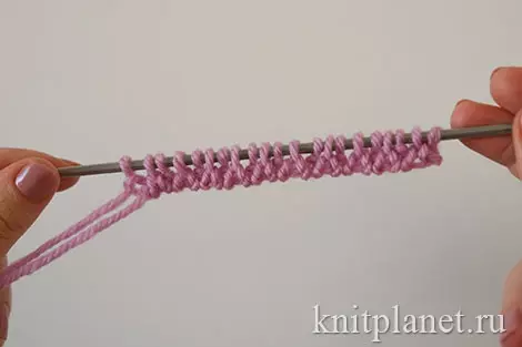 Elastic set of hooks for circular crochet and knitting needles