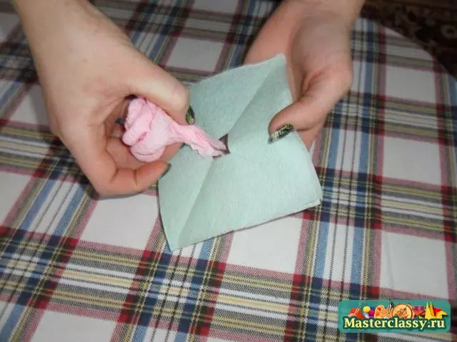 Schemes Origami soti nan napkin sou biwo: Mèt klas ak foto ak videyo