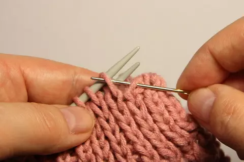 Fanakatonana elastika misy tadivavarana miaraka amin'ny knitting miaraka amin'ny sary sy video
