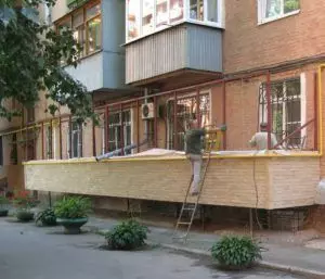 Ajouter un balcon au premier étage